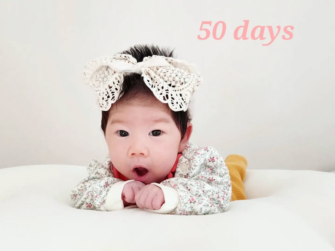 50일 아기 윤지, 셋째는 사랑! 감동 가득 셀프 촬영 후기