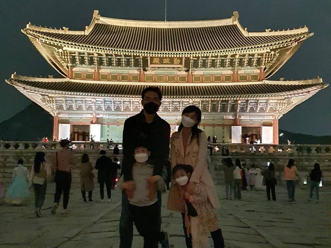 봄밤의 낭만, 경복궁 야간 특별 관람: 가족과 함께한 서울 야경 나들이 후기