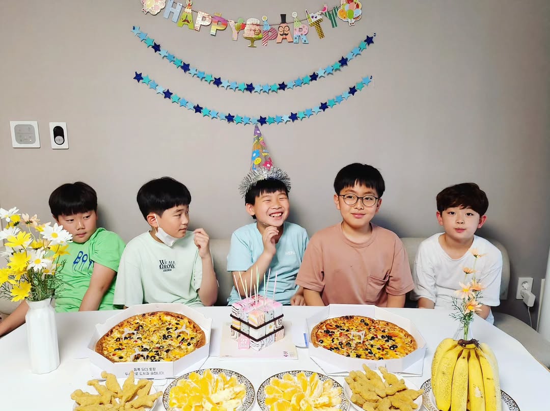 행복한 생일 파티의 반전: 6월에 찾아온 불청객, 삼남매 여름 독감 사투기!