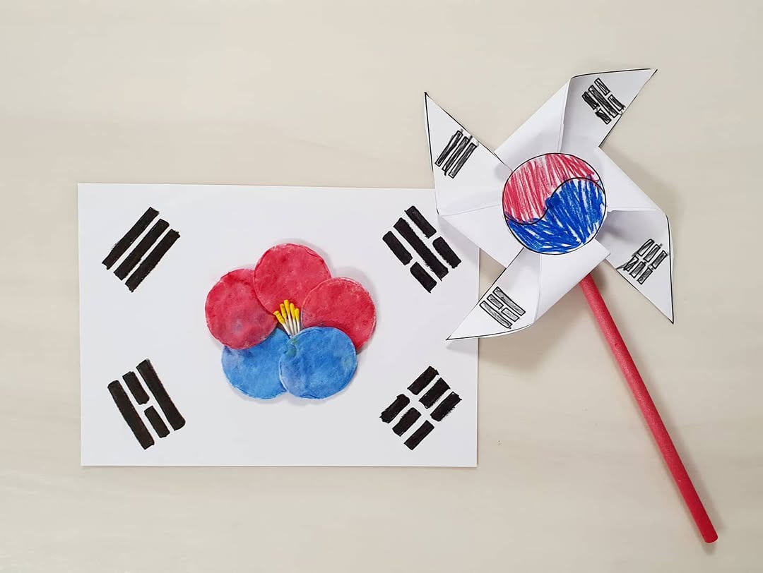 [엄마표 미술] 화장솜과 수수깡으로 만드는 창의력 쑥쑥 '태극기 놀이' 2종