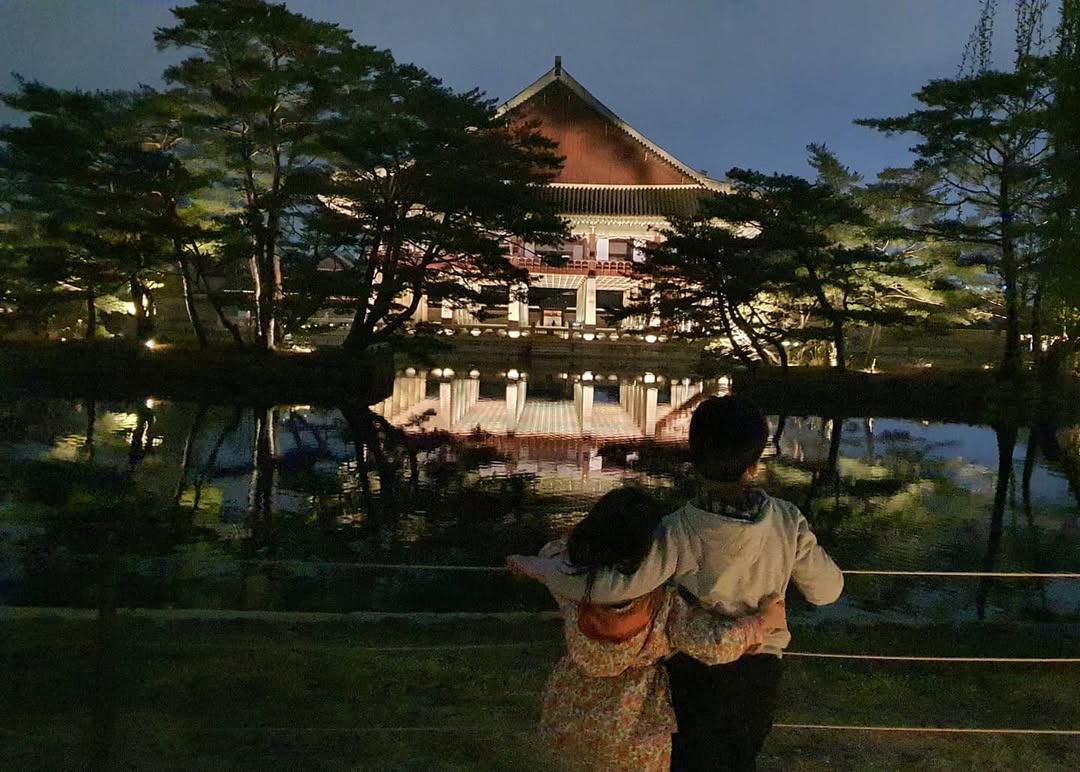 봄날의 밤, 경복궁에서 담아온 우리 집 보물들의 추억 | 서울 아이와 가볼만한곳