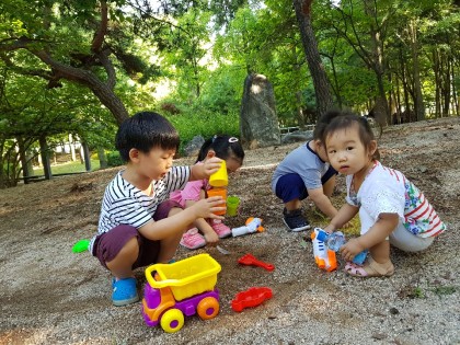[바깥놀이] 숲속공원에서 흙놀이