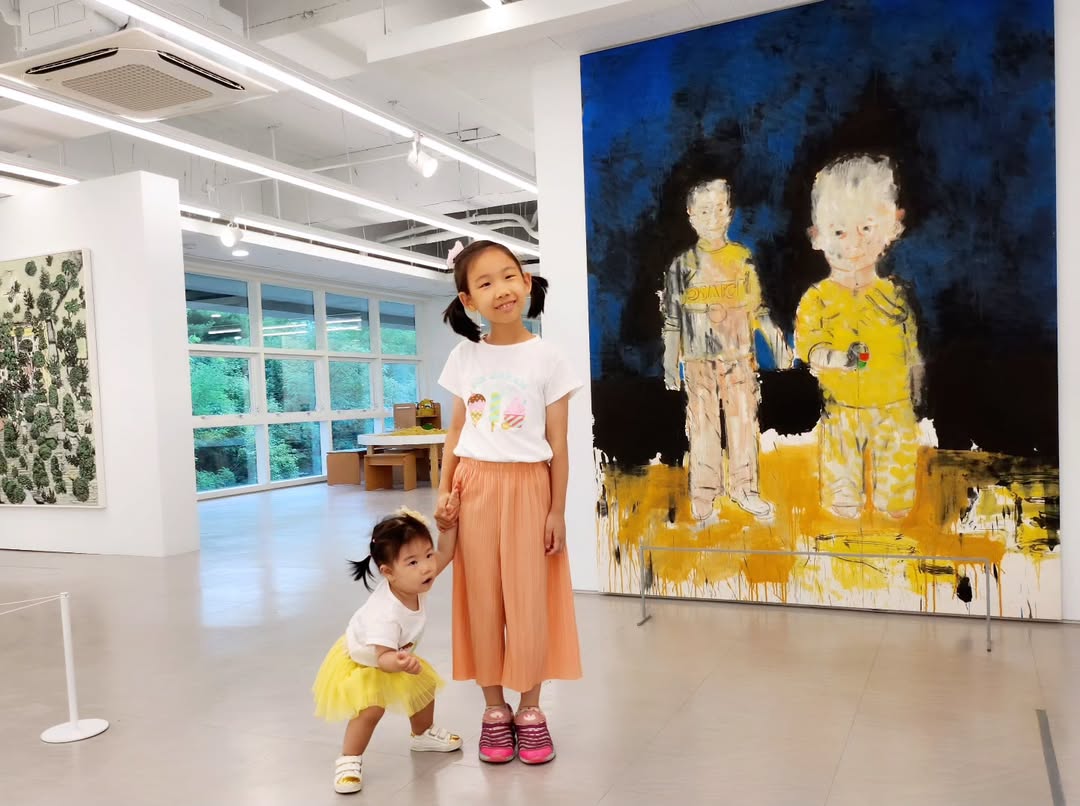 이렇게 좋은 곳에 사람이 없다니! 6살 차이 자매가 찾은 비밀스러운 파라다이스