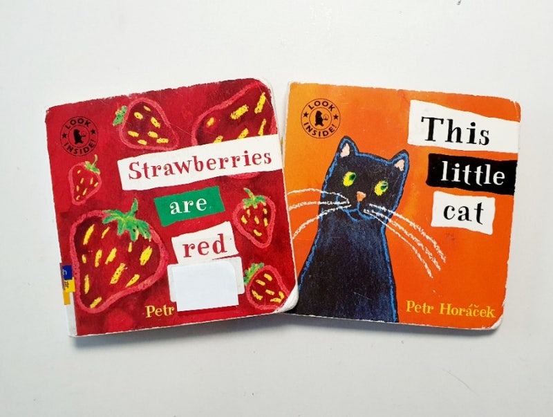 픽토리 IT - Strawberries are red | This is little cat | What is black and white? 영어동화