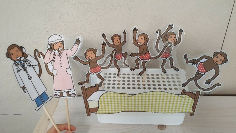 [마더구스] Five little monkeys jumping on the bed